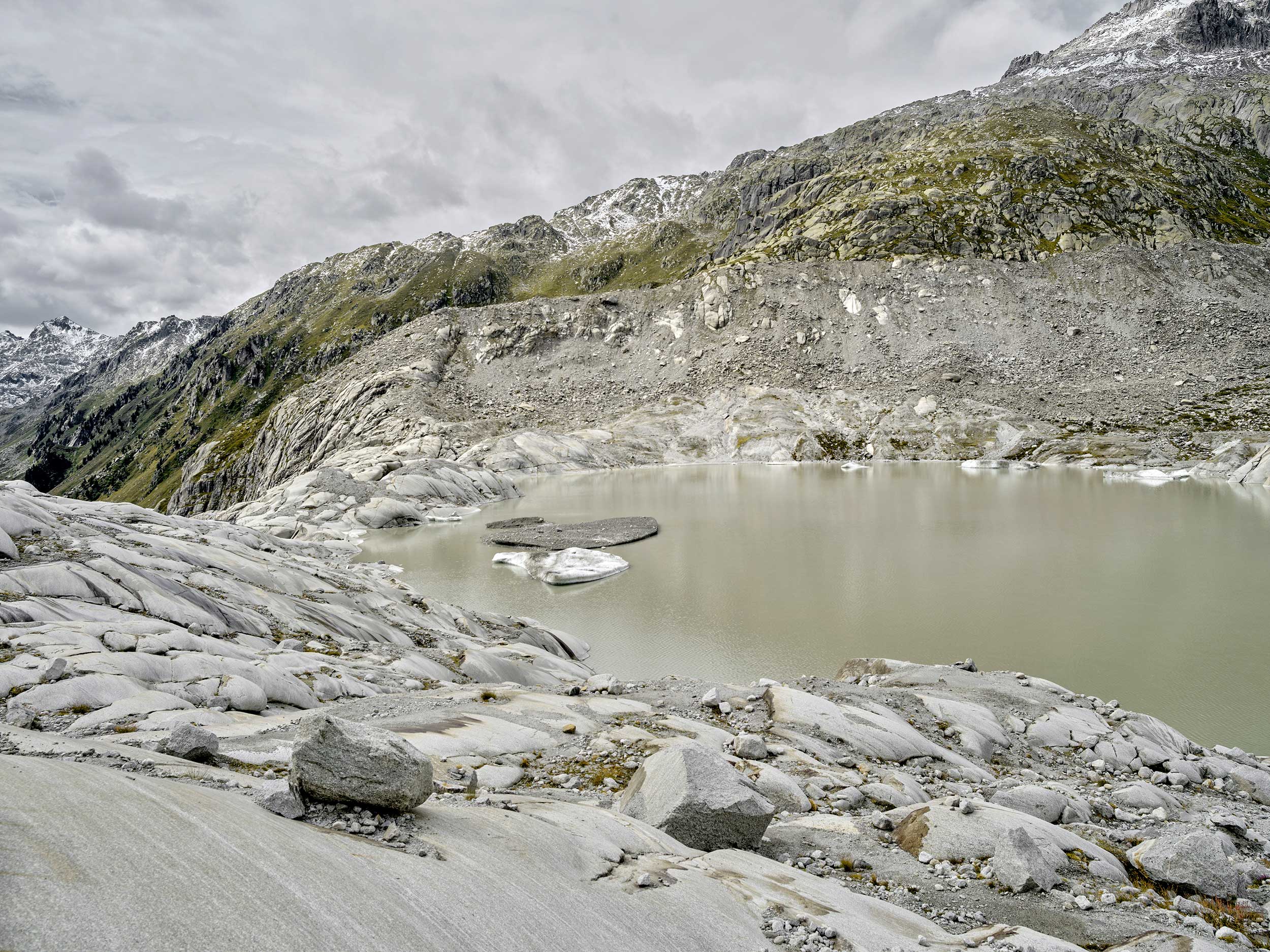 Rhonegletscher (Glacier du Rhone) am Furkapass, Kanton Wallis, Schweiz | Free Work 2023